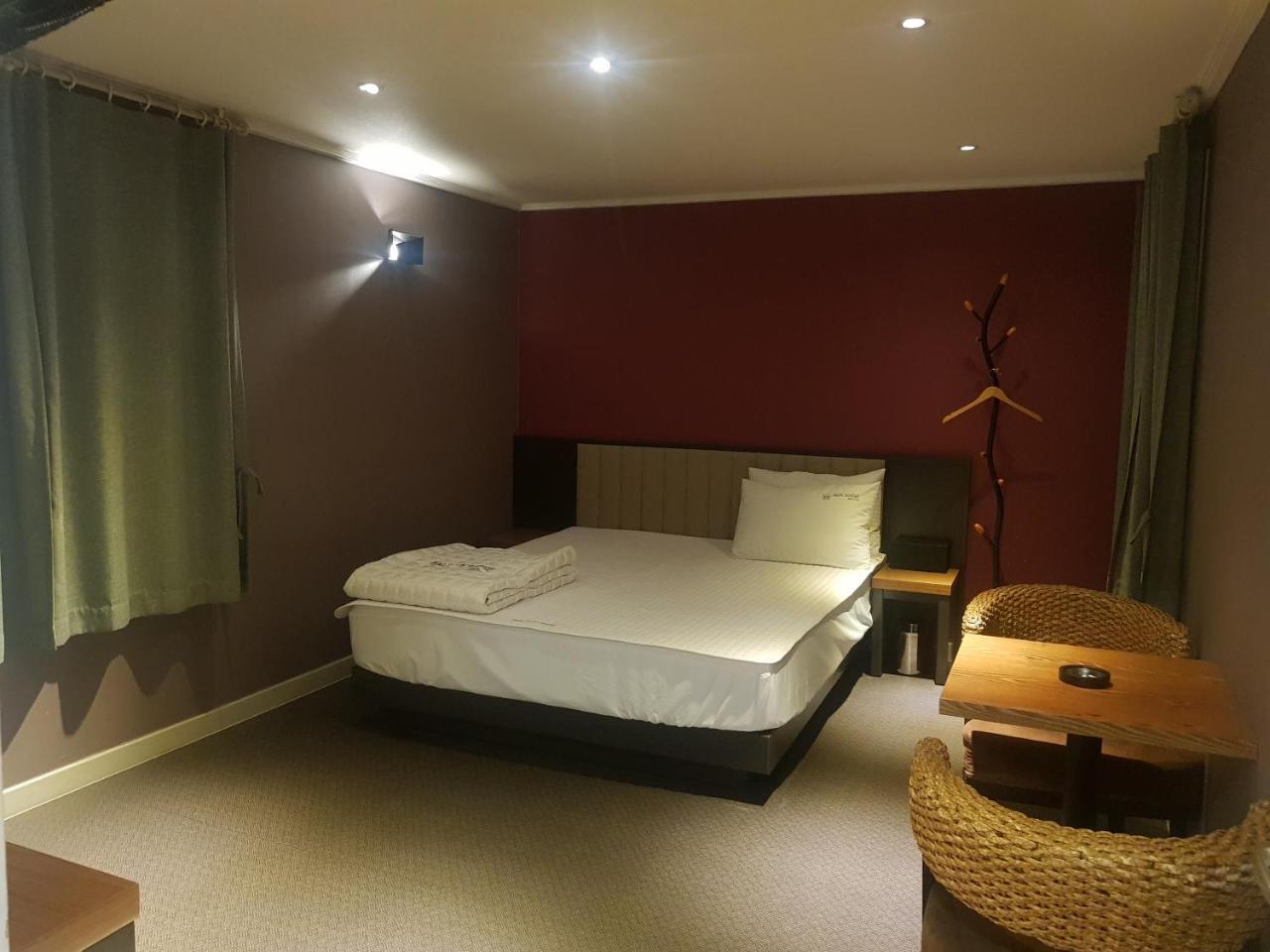 Sunshine Motel Пусан Экстерьер фото